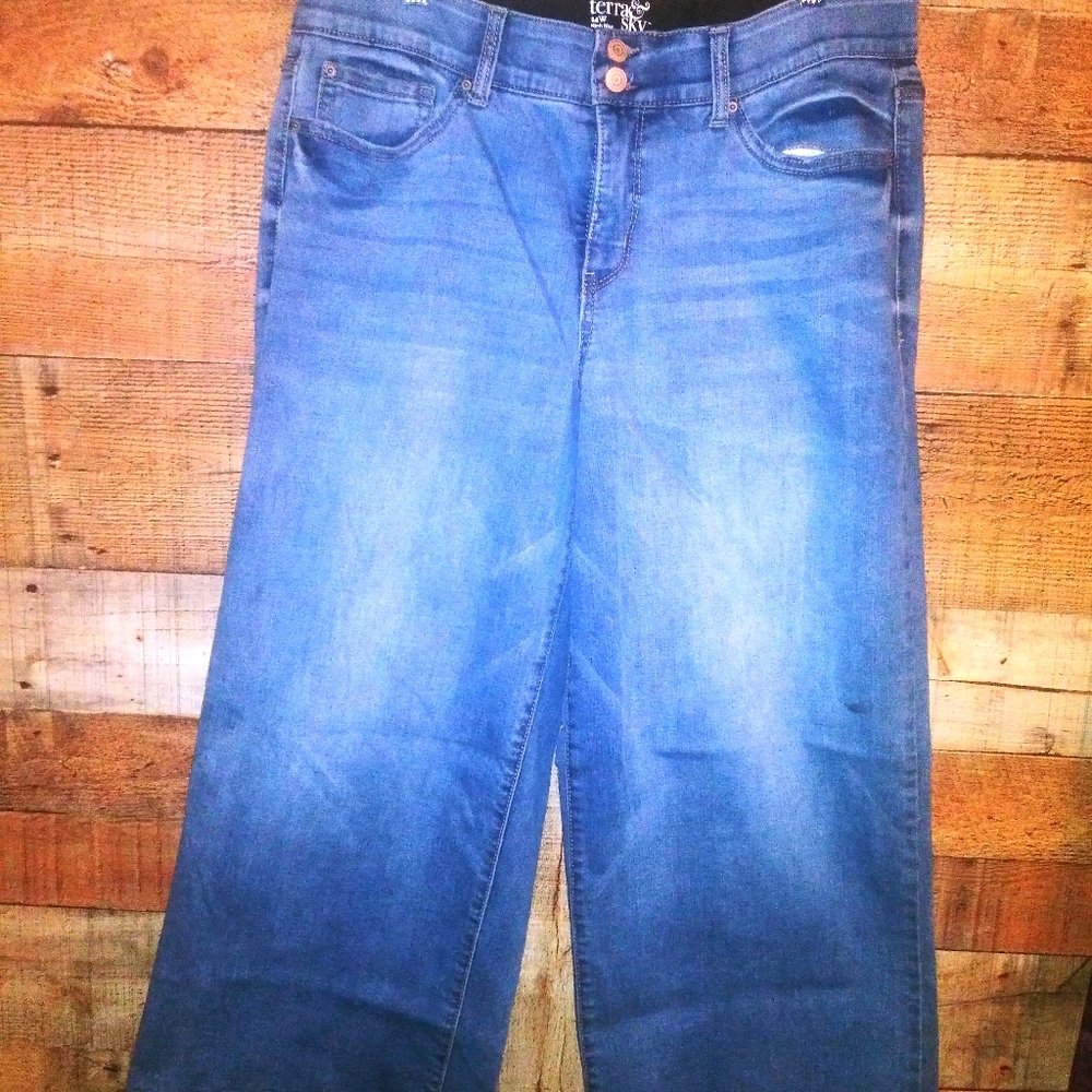 High Waist wide Leg Capris
